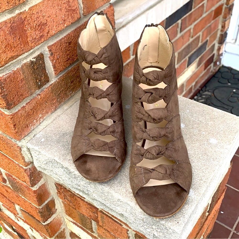 Metaphor Lema Olive Suede Knotted‎ Chunky Heel Ankle Boots Size 10.  B68
